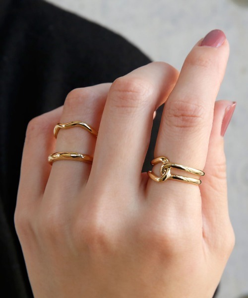 colleca la(コレカラ)の「ノットデザインのセットリング(リング・レディース・シルバー/ゴールド・FREE)」の2枚目の写真