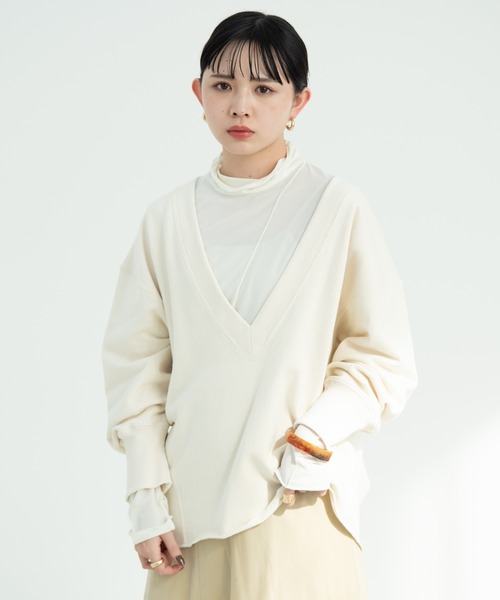 Aunt Marie's（アントマリーズ）の「深Vネックスウェットプルオーバー / AUNT MARIE 'S（スウェット・レディース・アイボリー/ブラック/ライトグレー・FREE）」の22枚目の写真