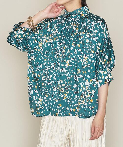 ASTRAET(アストラット)の「<ASTRAET(アストラット)>ストーンプリント ハイネック ギャザーブラウス(シャツ/ブラウス・レディース・ケリー・FREE)」の5枚目の写真