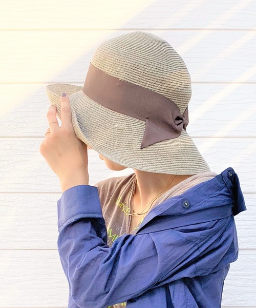 Q(キュー)の「軽量リボンキャペリン(ハット・レディース・ダークブラウン/キャメル・ONE SIZE)」の1枚目の写真