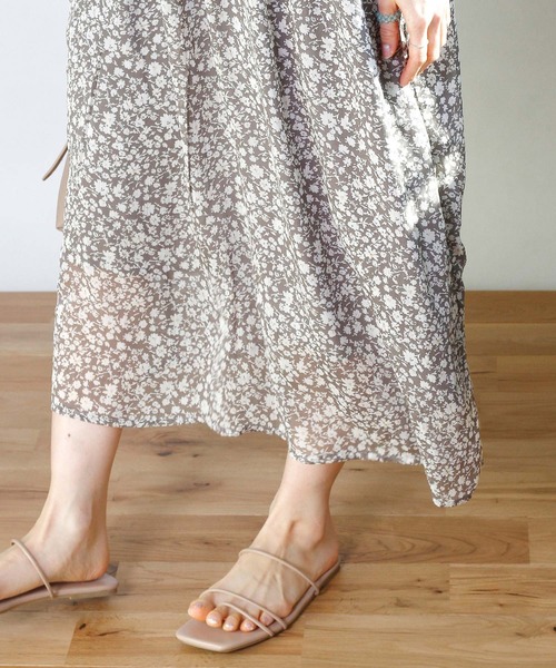 Crisp（クリスプ）の「リンクルフラワーワンピース（ワンピース・レディース・ベージュ/ダークグレー・FREE）」の20枚目の写真