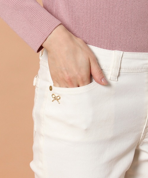 Rose Tiara(ローズティアラ)の「中空糸デニムストレートパンツ(White)(デニムパンツ・レディース・オフホワイト・42/40/46/38)」の3枚目の写真