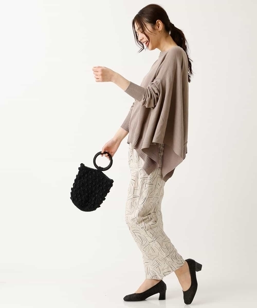 a.v.v（アーヴェヴェ）の「【a.v.v Charme/セットアップ対応】ドローイングタッチハイウエストテーパードパンツ（スラックス・レディース・ベージュ・38/36/40）」の4枚目の写真