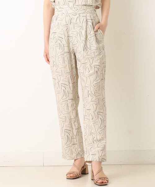 a.v.v（アーヴェヴェ）の「【a.v.v Charme/セットアップ対応】ドローイングタッチハイウエストテーパードパンツ（スラックス・レディース・ベージュ・38/36/40）」の9枚目の写真