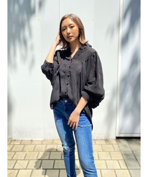 ENVYM（アンビー）の「ボリュームスリーブギャザーＢｌｏｕｓｅ（シャツ/ブラウス・レディース・ベージュ/ブラック/ホワイト・FREE）」の8枚目の写真