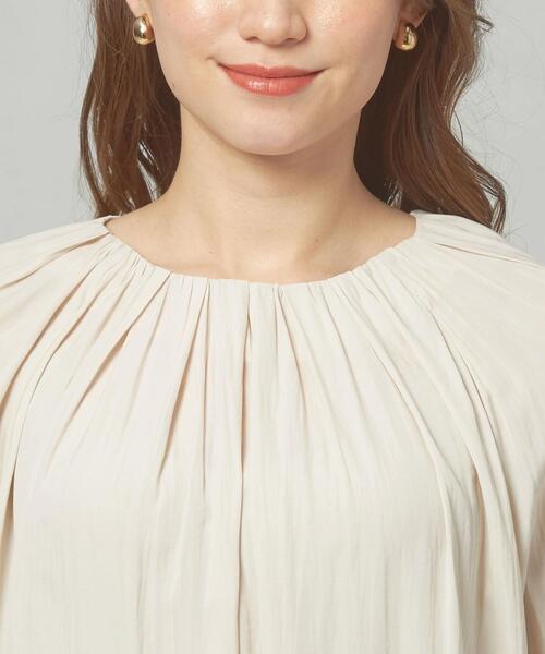 closet story（クローゼットストーリー）の「＜closet story＞ ポリエステルサテン ギャザー ブラウス（シャツ/ブラウス・レディース・ネイビー/オフホワイト/ライム・FREE）」の7枚目の写真