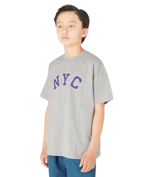 GLAZOS（グラソス）の「天竺・接触冷感ドロップショルダーアソートカレッジロゴ半袖Tシャツ（Tシャツ/カットソー・キッズ・ホワイト/パープル/チャコールグレー/グレー/マスタード/ブルー・130cm/140cm/150cm/160cm/170cm）」の9枚目の写真