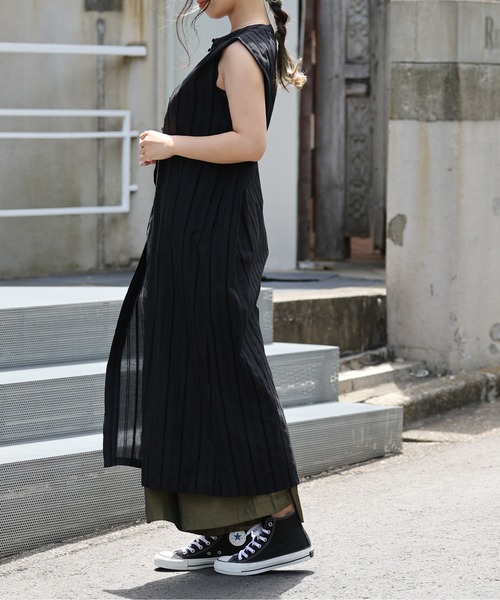 ARCANUM DESIGN（アルカナムデザイン）の「ARL ｽﾄﾗｲﾌﾟｼｮﾙﾀﾞｰﾀｯｸﾛﾝｸﾞﾜﾝﾋﾟｰｽ（ワンピース・レディース・ホワイト/ブラック・FREE）」の8枚目の写真