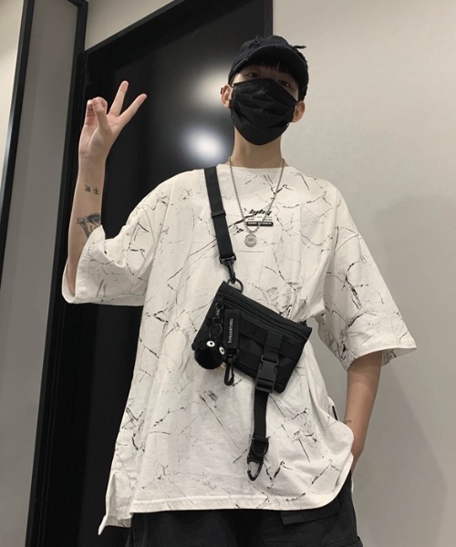 KOR（ケーオーアール）の「多機能ボディーバッグ（ボディバッグ/ウエストポーチ・レディース・ブラック・FREE）」の7枚目の写真