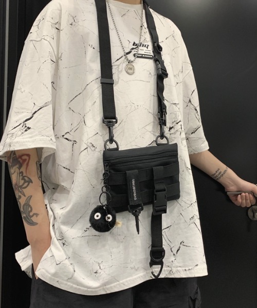 KOR（ケーオーアール）の「多機能ボディーバッグ（ボディバッグ/ウエストポーチ・レディース・ブラック・FREE）」の8枚目の写真