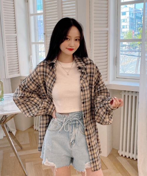 TOEASY(トゥイージー)の「『TOEASY/トゥイージー』Crop Plain short-sleeved T-shirt/クロップド丈 半袖Tシャツ(Tシャツ/カットソー・レディース・ホワイト/ブラック/ピンク/イエロー・FREE)」の5枚目の写真