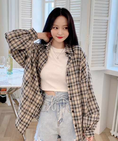 TOEASY(トゥイージー)の「『TOEASY/トゥイージー』Crop Plain short-sleeved T-shirt/クロップド丈 半袖Tシャツ(Tシャツ/カットソー・レディース・ホワイト/ブラック/ピンク/イエロー・FREE)」の6枚目の写真