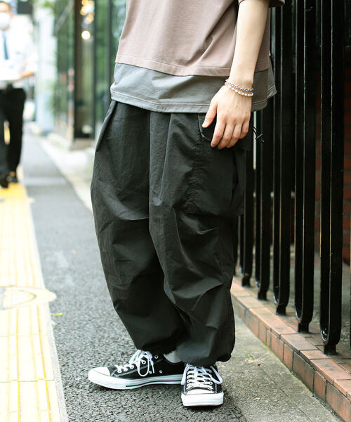 BeAMS DOT（ビームスドット）の「【WEB限定】BeAMS DOT / バルーン カーゴパンツ（その他パンツ・メンズ・ブラック/オリーブ・MEDIUM/LARGE/SMALL）」の6枚目の写真