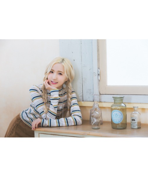 KIRSH(キルシー)の「『KIRSH X HONDA HITOMI』HIGH NECK T-SHIRT/ハイネック クロップド丈 ロングスリーブ Tシャツ(Tシャツ/カットソー・レディース・ブラウン/アイボリー・FREE)」の15枚目の写真