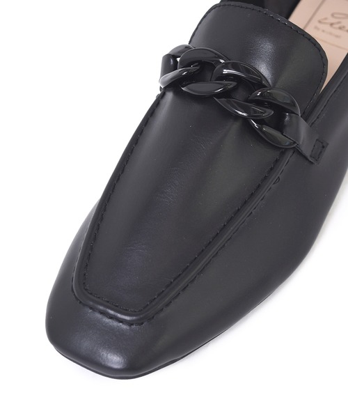 Alley by w closet（アリーバイダブルクローゼット）の「【Alley】ソフトフェイクレザーチェーンローファー（ローファー・レディース・ホワイト/ブラック・M/L）」の8枚目の写真