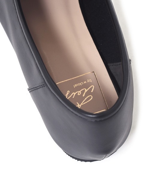 Alley by w closet（アリーバイダブルクローゼット）の「【Alley】ソフトフェイクレザーチェーンローファー（ローファー・レディース・ホワイト/ブラック・M/L）」の9枚目の写真