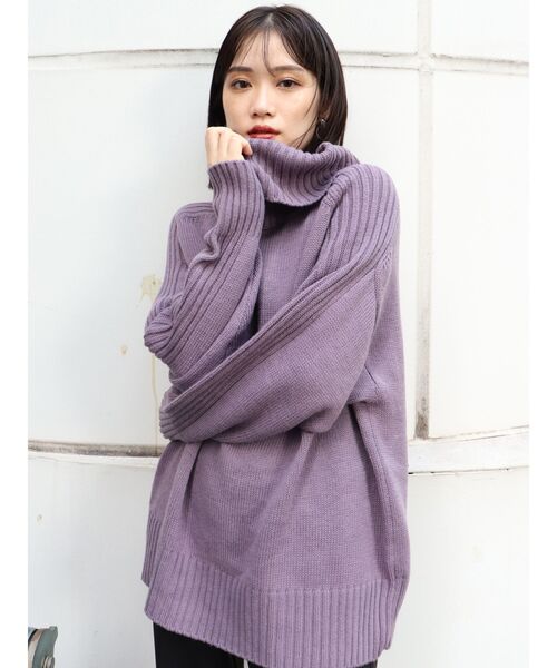 MURUA（ムルーア）の「【ONLINE限定】BIGタートルニットチュニック（ニット/セーター・レディース・ブラック/パープル/ブラウン/カーキ/アイボリー/モカ・FREE）」の6枚目の写真