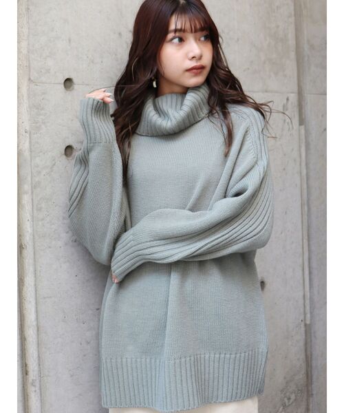 MURUA（ムルーア）の「【ONLINE限定】BIGタートルニットチュニック（ニット/セーター・レディース・ブラック/パープル/ブラウン/カーキ/アイボリー/モカ・FREE）」の5枚目の写真