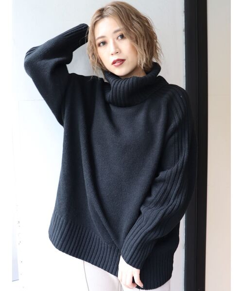 MURUA（ムルーア）の「【ONLINE限定】BIGタートルニットチュニック（ニット/セーター・レディース・ブラック/パープル/ブラウン/カーキ/アイボリー/モカ・FREE）」の3枚目の写真