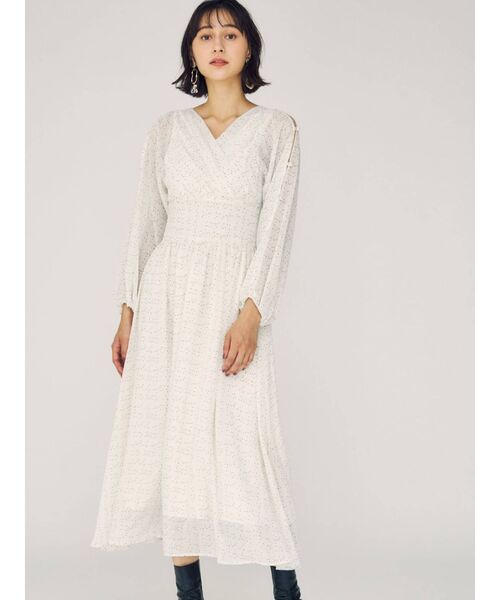 MERCURYDUO(マーキュリーデュオ)の「2WAYオープンショルダードットシャーリングワンピ-ス(ワンピース・レディース・オフホワイト/ブラック・FREE)」の3枚目の写真