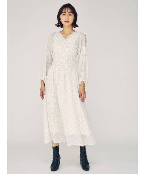 MERCURYDUO(マーキュリーデュオ)の「2WAYオープンショルダードットシャーリングワンピ-ス(ワンピース・レディース・オフホワイト/ブラック・FREE)」の4枚目の写真