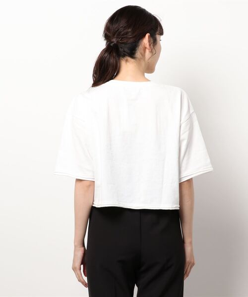 PAGEBOY（ページボーイ）の「ショートカレッジTシャツ（Tシャツ/カットソー・レディース・ブラック/オフホワイト/イエロー/グレイッシュベージュ・FREE）」の6枚目の写真