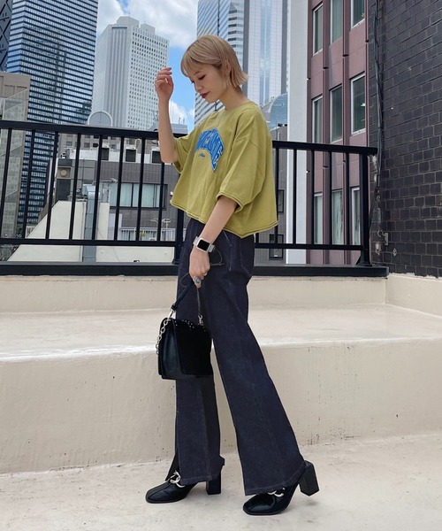 PAGEBOY（ページボーイ）の「ショートカレッジTシャツ（Tシャツ/カットソー・レディース・ブラック/オフホワイト/イエロー/グレイッシュベージュ・FREE）」の19枚目の写真