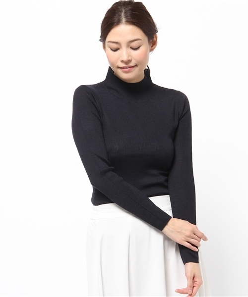 La TOTALITE(ラトータリテ)の「リブハイネックプルオーバー。(ニット/セーター・レディース・ホワイト/ネイビー/マルチ・FREE)」の3枚目の写真