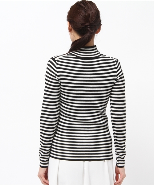 La TOTALITE(ラトータリテ)の「リブハイネックプルオーバー。(ニット/セーター・レディース・ホワイト/ネイビー/マルチ・FREE)」の9枚目の写真