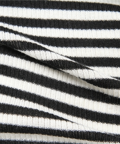 La TOTALITE(ラトータリテ)の「リブハイネックプルオーバー。(ニット/セーター・レディース・ホワイト/ネイビー/マルチ・FREE)」の6枚目の写真