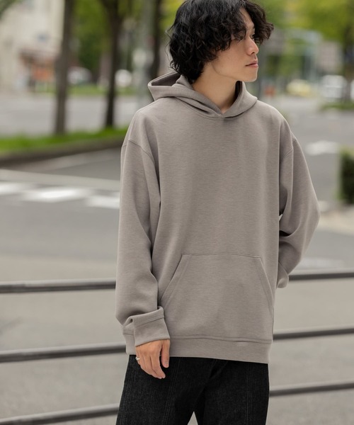 URBAN RESEARCH（アーバンリサーチ）の「ライトダンボール プルオーバーパーカー（パーカー・メンズ・ベージュ/グレー/チャコールグレー/ブラック・MEDIUM/LARGE）」の3枚目の写真