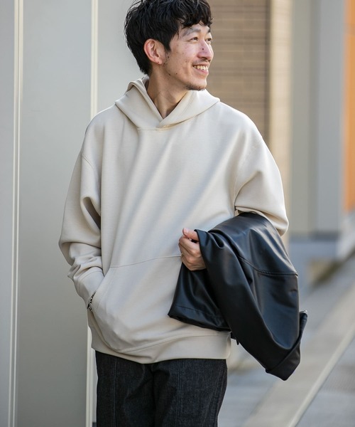 URBAN RESEARCH（アーバンリサーチ）の「ライトダンボール プルオーバーパーカー（パーカー・メンズ・ベージュ/グレー/チャコールグレー/ブラック・MEDIUM/LARGE）」の14枚目の写真