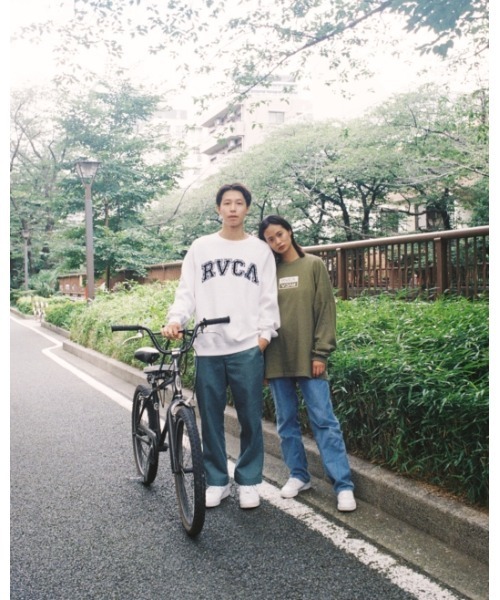 RVCA(ルーカ)の「RVCA メンズ HAV RVCA CR トレーナー【2021年秋冬モデル】/ルーカスウェットトレーナー(スウェット・メンズ・ホワイト/ブラック/パープル/モスグリーン/ホワイト系その他/ブラック系その他・SMALL/MEDIUM/LARGE/X-LARGE)」の10枚目の写真