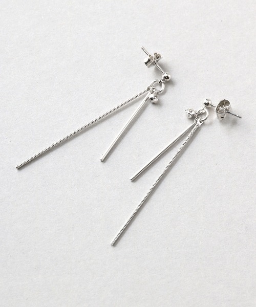 Manon's Selection（マノンズセレクション）の「1粒ストーンダブルラインピアス（ピアス（両耳用）・レディース・シルバー/ゴールド・ONE SIZE）」の5枚目の写真