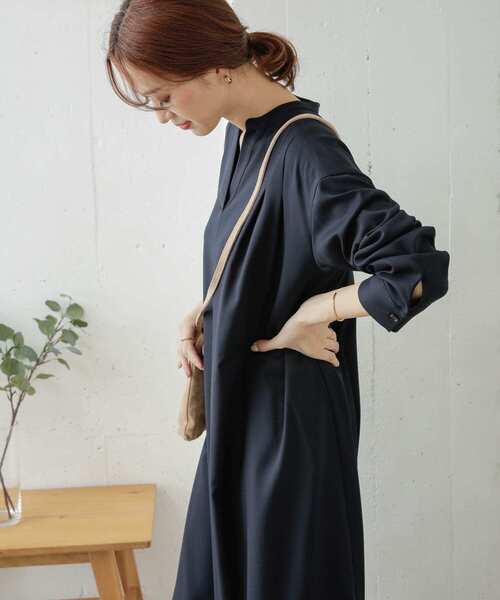 URBAN RESEARCH DOORS（アーバンリサーチドアーズ）の「ツイルスキッパータックワンピース（ワンピース・レディース・ベージュ/グリーン/ネイビー・ONE）」の22枚目の写真