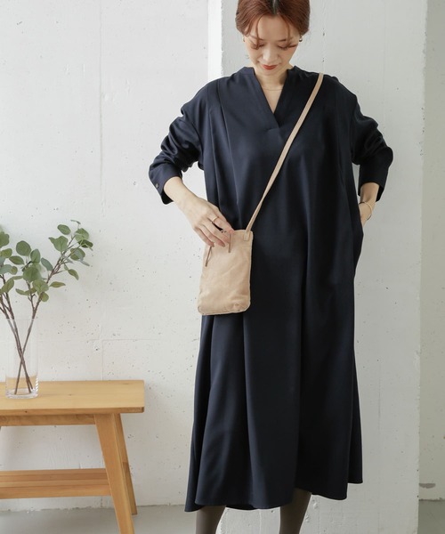 URBAN RESEARCH DOORS（アーバンリサーチドアーズ）の「ツイルスキッパータックワンピース（ワンピース・レディース・ベージュ/グリーン/ネイビー・ONE）」の21枚目の写真