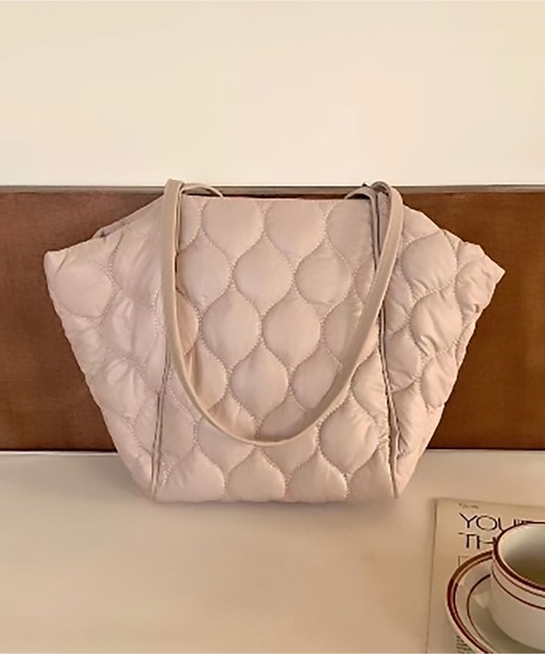 MAISON BREEZE（メゾンブリーズ）の「【MAISON BREEZE】キルティングショッピングトート SCCH040（トートバッグ・レディース・ブラック/カーキ/ホワイト/ベージュ・FREE）」の2枚目の写真