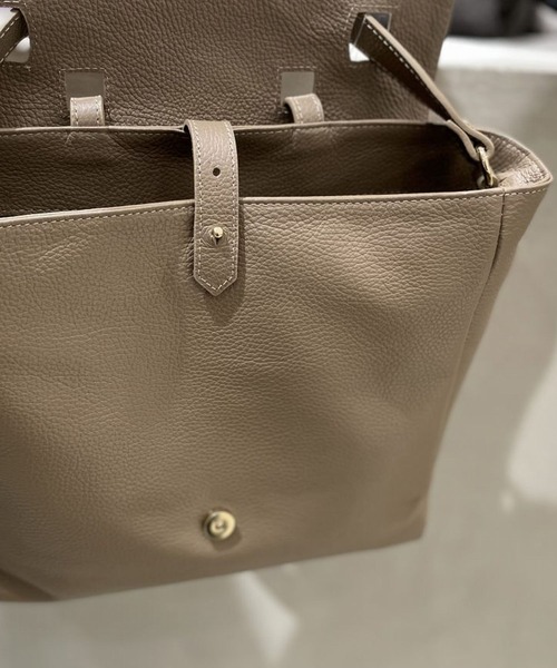 Scrap Book(スクラップブック)の「【MY BEST BAG】エンボスフラップリュック(バックパック/リュック・レディース・ブラック/ベージュ・FREE)」の16枚目の写真