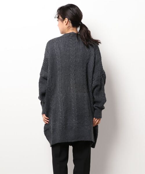 VitaFelice（ヴィータフェリーチェ）の「ケーブルニットロングカーディガン（カーディガン/ボレロ・レディース・グレー/ベージュ系その他・FREE）」の4枚目の写真