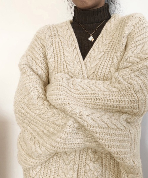 VitaFelice（ヴィータフェリーチェ）の「ケーブルニットロングカーディガン（カーディガン/ボレロ・レディース・グレー/ベージュ系その他・FREE）」の7枚目の写真
