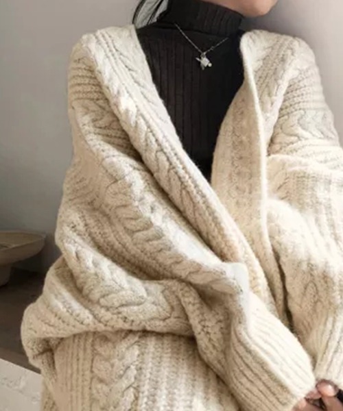 VitaFelice（ヴィータフェリーチェ）の「ケーブルニットロングカーディガン（カーディガン/ボレロ・レディース・グレー/ベージュ系その他・FREE）」の9枚目の写真