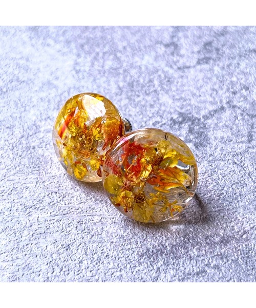 tone(トーン)の「【Willija】金属アレルギー対応《花景》フラワーイヤリング大(MA)(イヤリング・レディース・ホワイト/パープル/ブルー/パープル系その他2/ローズ/レッド/ブラック/グリーン/ロイヤルブルー/バイオレット/オレンジ/アクア/ライム/シルバー/ゴールド/パープル系2/パープル系1・FREE)」の15枚目の写真
