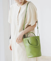 ラ*ェ様 極美品H.V.F.N ハブファン定価2.3万レザーバケツトートバッグT ラ*ェ様 極美品H.V.F.N ハブファン定価2.3万レザーバケツトート