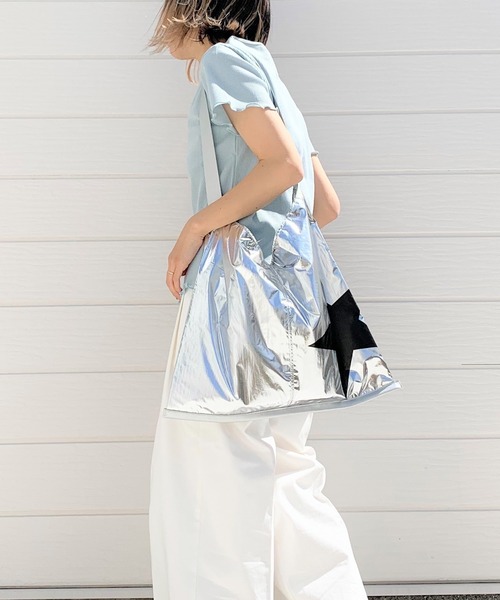 Casselini(キャセリーニ)の「シャイニースタートート(トートバッグ・レディース・シルバー/ブロンズ・ONE SIZE)」の2枚目の写真