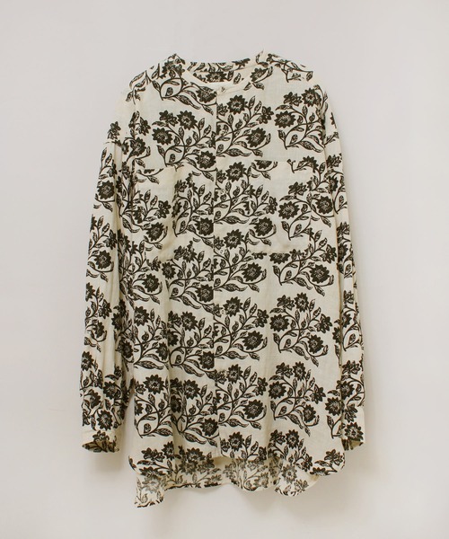RNA-N(アールエヌエーエヌ)の「B2681 INDIA LINEN草花柄シャツ(シャツ/ブラウス・レディース・ホワイト×ブルー/ブラック×ホワイト/オレンジ系その他・MEDIUM)」の3枚目の写真