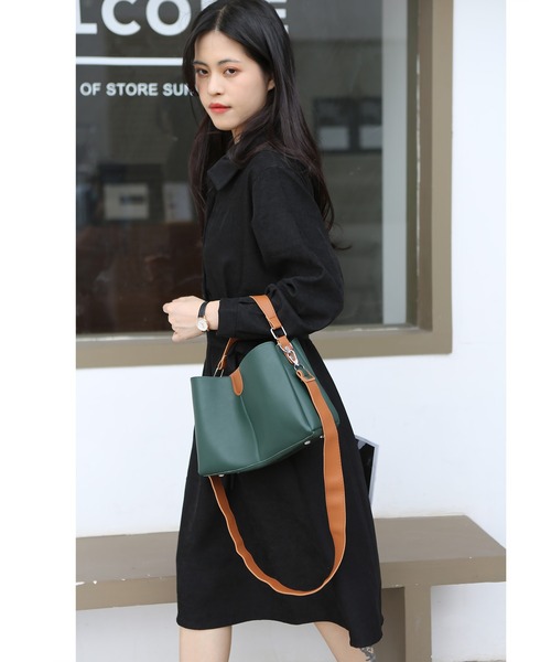 MAISON DE THERESE(メゾン ド テレーズ)の「フレンチVネックワンピース(ワンピース・レディース・ブラック/ブラウン・LARGE/MEDIUM)」の5枚目の写真