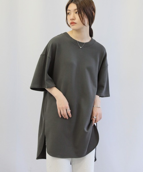 select MOCA(セレクトモカ)の「クルーネックラウンドBIGスウェットTシャツ(Tシャツ/カットソー・レディース・グリーン/アイボリー/スミクロ・FREE)」の13枚目の写真