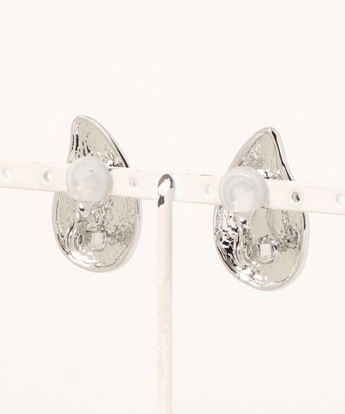 rapiecage（ラピエサージュ）の「ビッグビーンズモチーフイヤリング（イヤリング・レディース・シルバー・FREE）」の4枚目の写真