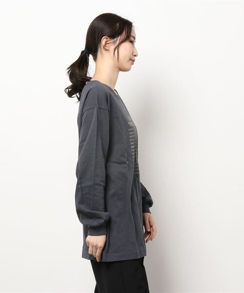 Samansa Mos2（サマンサ モスモス）の「ロゴプリント長袖カットソー（Tシャツ/カットソー・レディース・ベージュ/オフホワイト/ブルー/チャコール・ﾌﾘ-）」の5枚目の写真