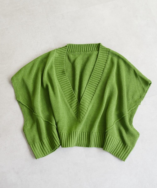 DISCOAT（ディスコート）の「【WEB限定】深Vニットベスト（ベスト・レディース・ブラック/グリーン/ホワイト系その他/ブラウン・FREE）」の6枚目の写真